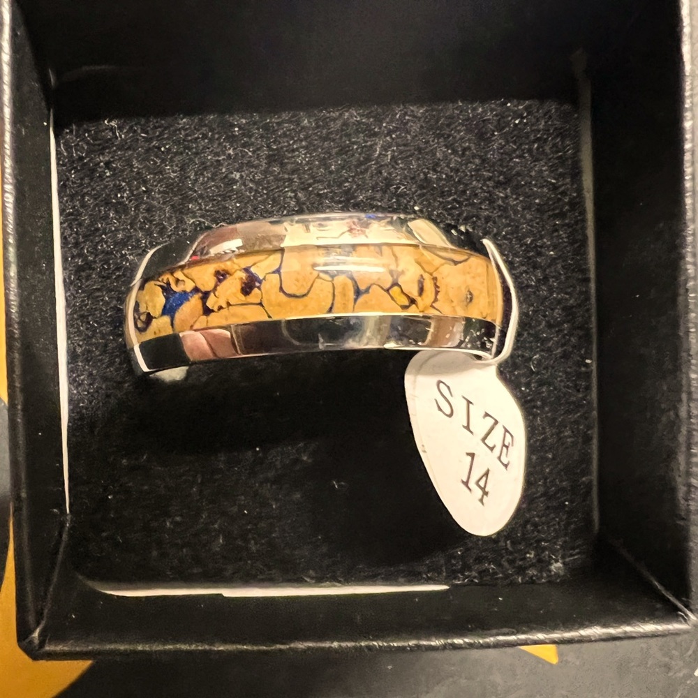 Men’s ring